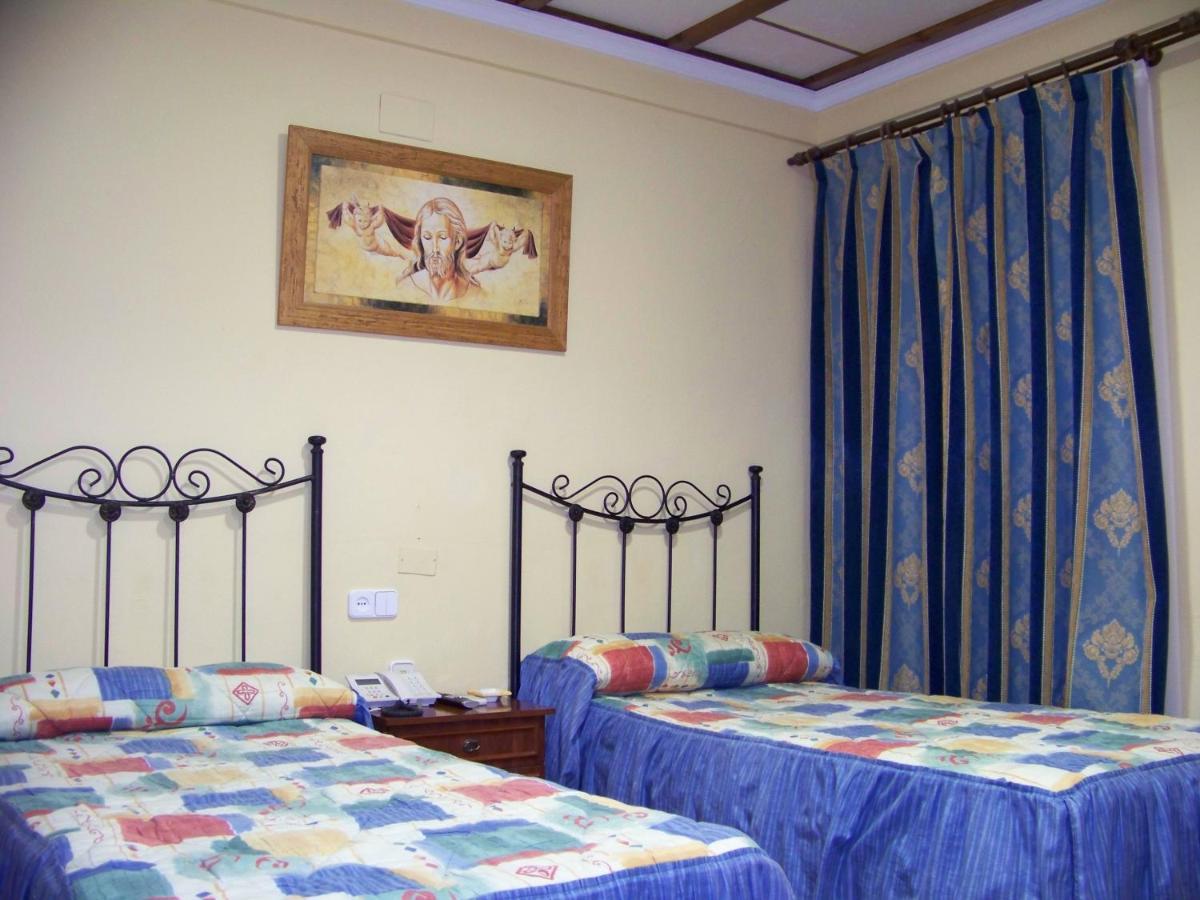 Hostal El Lirio Bollullos Par del Condado Room photo