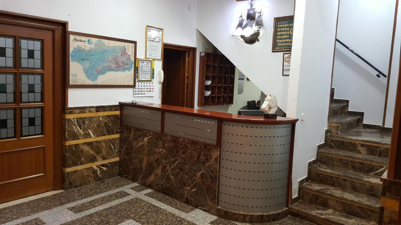 Hostal El Lirio Bollullos Par del Condado Exterior photo