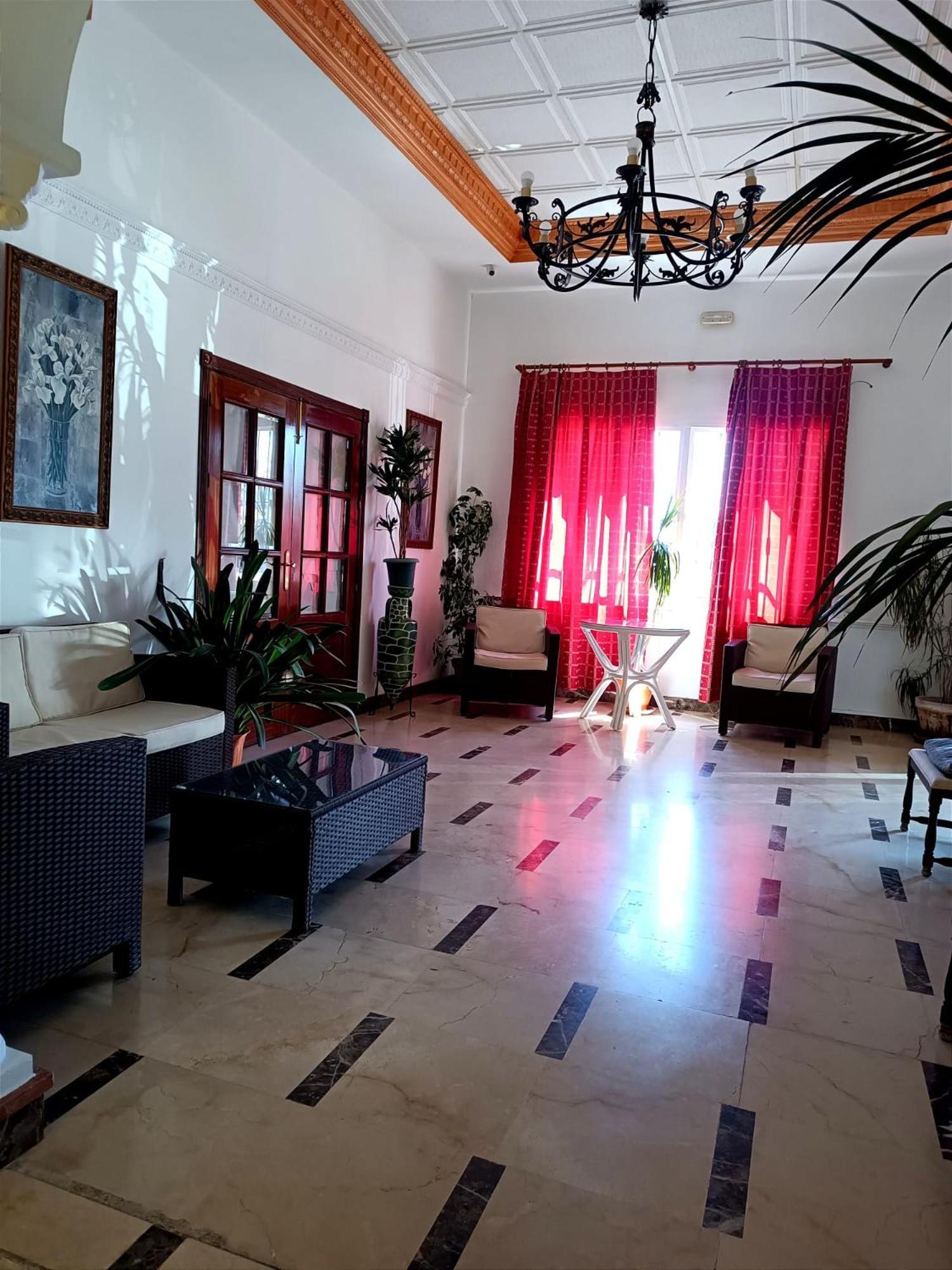 Hostal El Lirio Bollullos Par del Condado Exterior photo